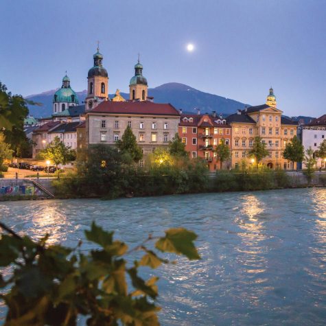 Hotel-Grauer-Baer-Innsbruck-Tirol-AltstadtimMondlicht