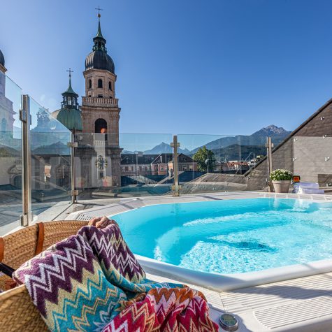 Hotel-Grauer-Baer-Innsbruck-Tirol-Wellness-Schwimmbad-Whirlpool-1