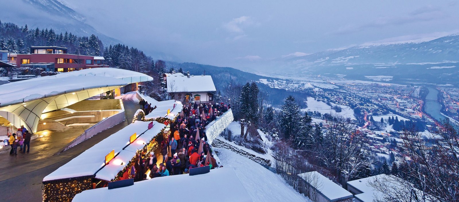 csm_Hotel-Grauer-Baer-Innsbruck-Tirol-Christkindlmarkt-Hungerburg_1e61052455