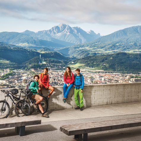 Hotel-Grauer-Baer-Innsbruck-Tirol-Mountainbiken-auf-der-Hungerburg
